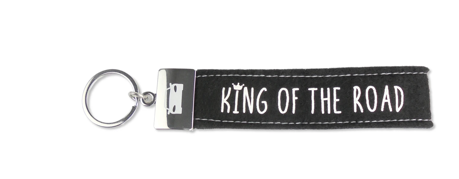 Depesche Schlaufen Schlüsselanhänger “Glücksfilz – King Of The Road” Mit Metallabschluss 4 Depesche Schlaufen Schlüsselanhänger “Glücksfilz – King Of The Road” Mit Metallabschluss – Bild 2